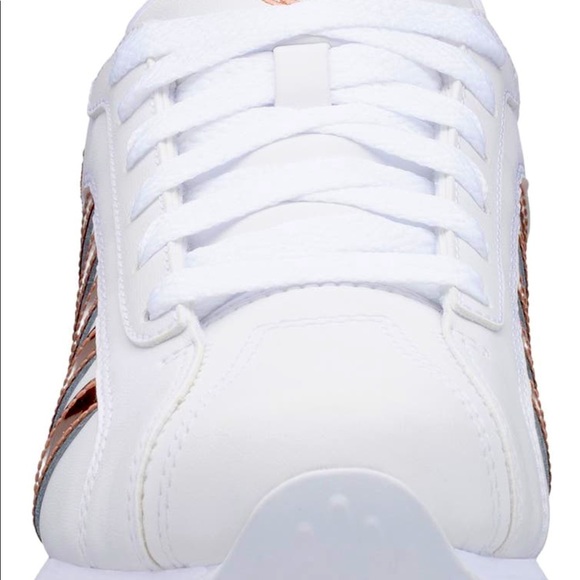 🌹🌹NWT Size 9.5 K-Swiss Rose Gold Women’s shoes. New in the Box. Never Worn - Picture 2 of 4